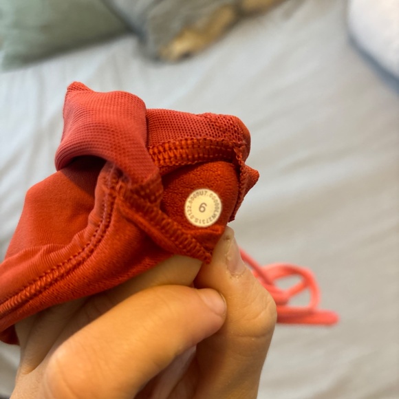 Lululemon Free To Be Bra Size 6 - Picture 3 of 3